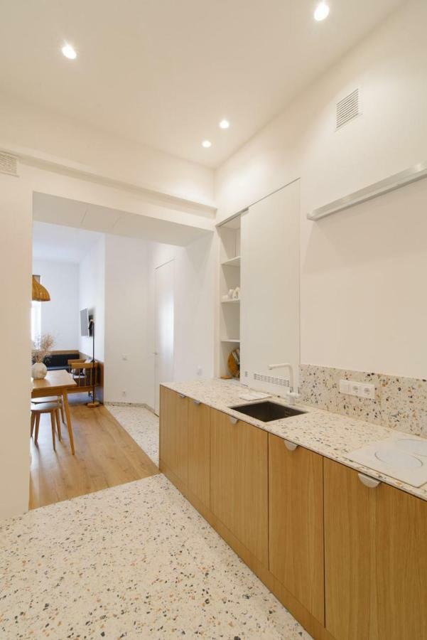 Sunrise Apartment Львов Экстерьер фото