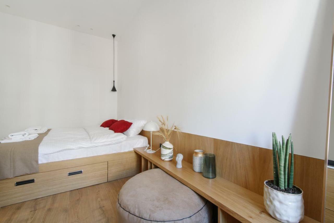 Sunrise Apartment Львов Экстерьер фото
